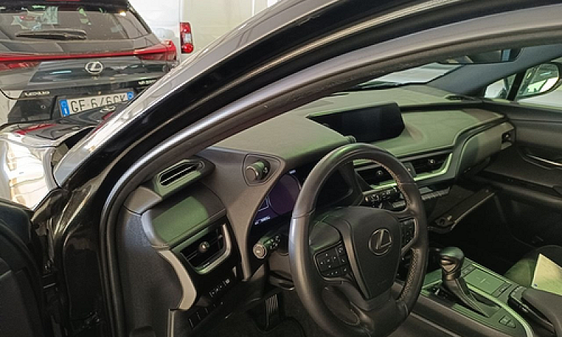 Lexus Ux250H Busines...
