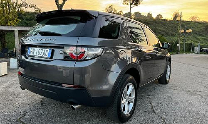Land Rover Discovery...