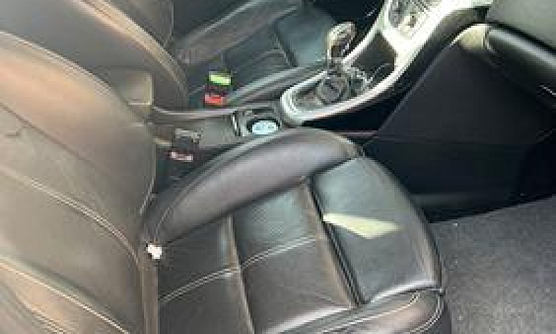 Opel Astra 1.6 Turbo...
