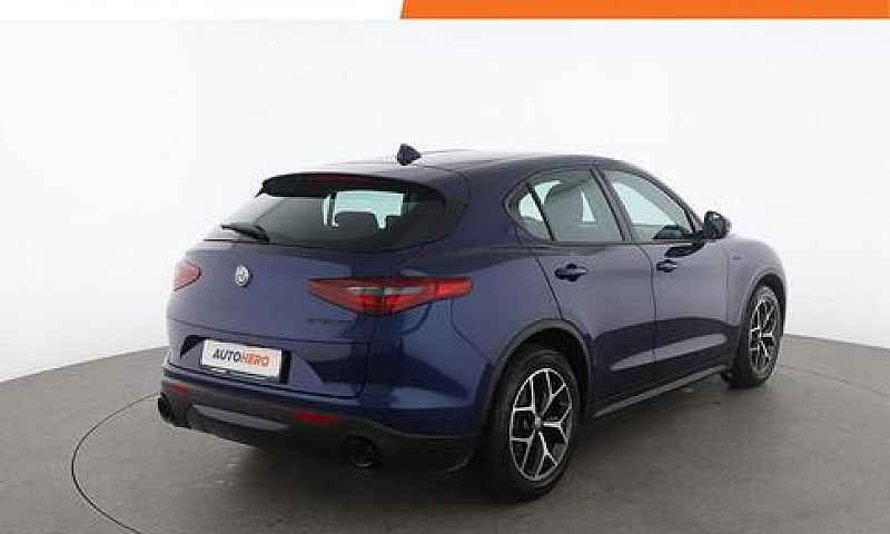 Alfa Romeo Stelvio M...