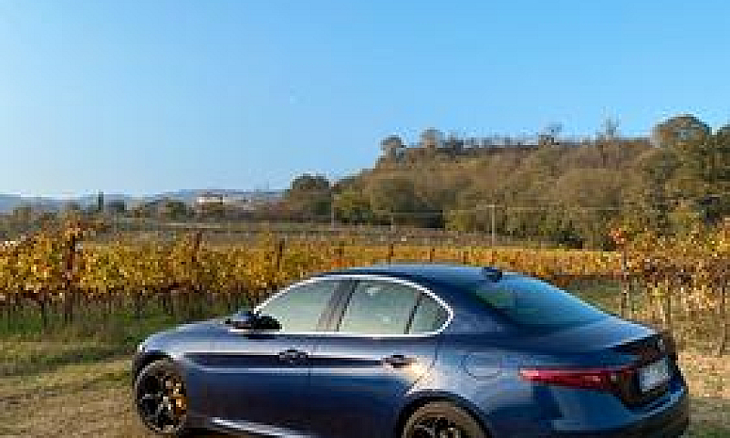 Alfa Romeo Giulia 19...