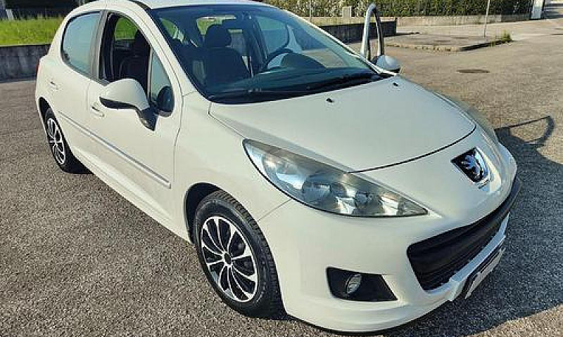 Peugeot 207 1.4 Benz...