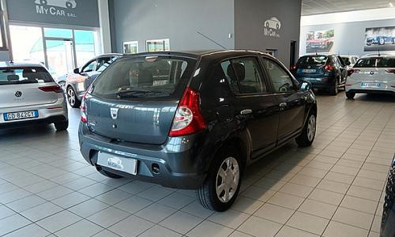 Dacia Sandero Benzin...