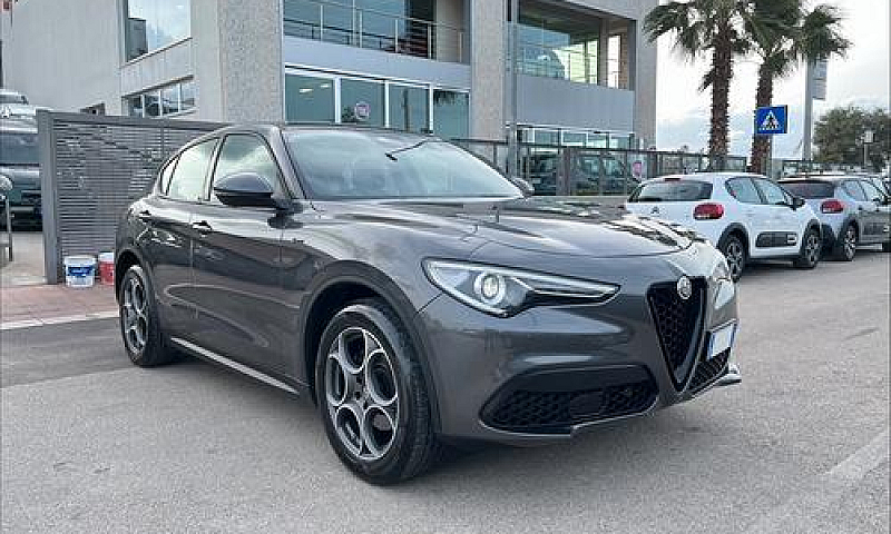 Alfa Romeo Stelvio 2...