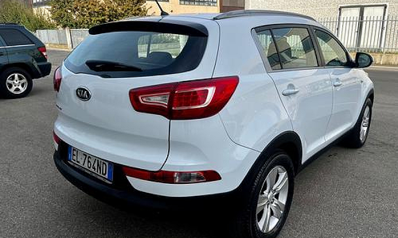 Kia Sportage 1.6Benz...