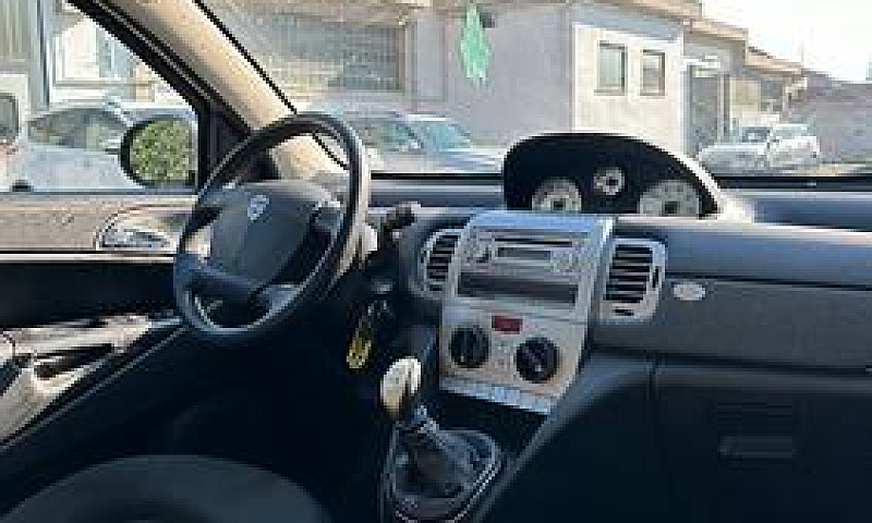 Lancia Ypsilon 1.2 N...