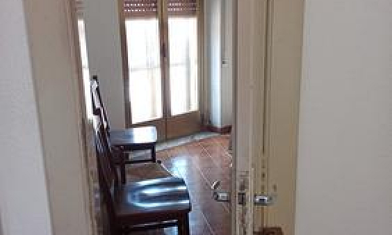 Bilocale Diviso In P...