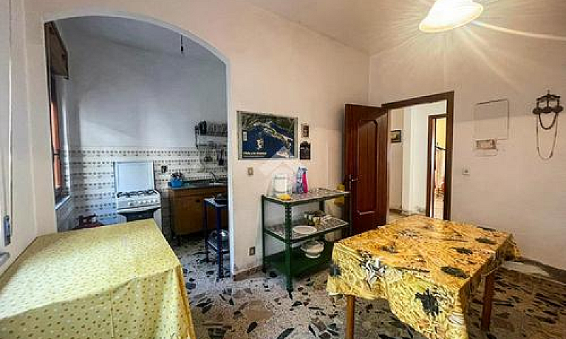 5 Locali A Falerna...