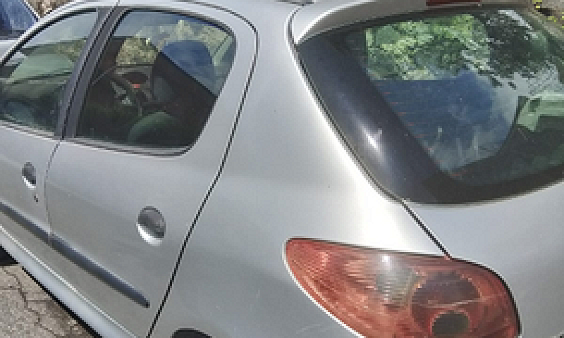 Peugeot 206...