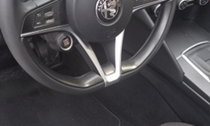Alfa Romeo Giulia At...
