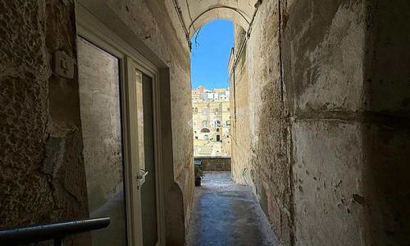 3 Locali A Matera...