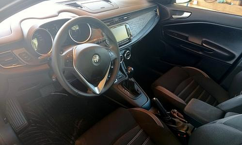 Alfa Romeo Giulietta...