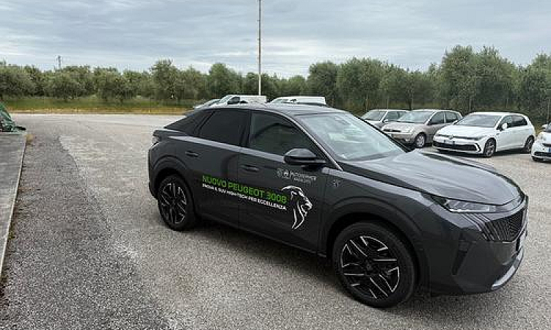 Peugeot 3008 Hybrid ...