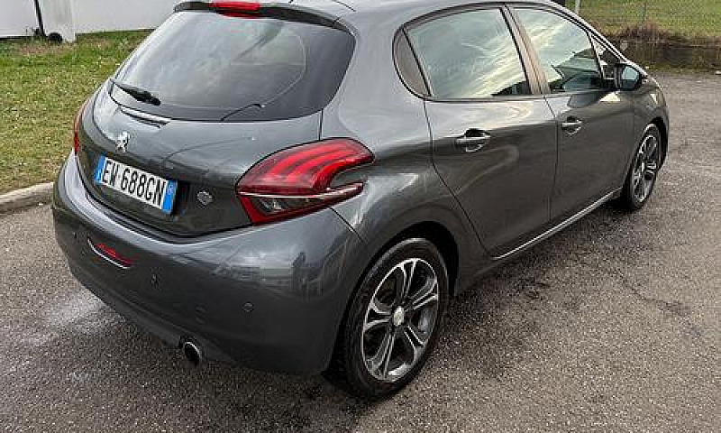 Peugeot 208 1.4 Vti ...