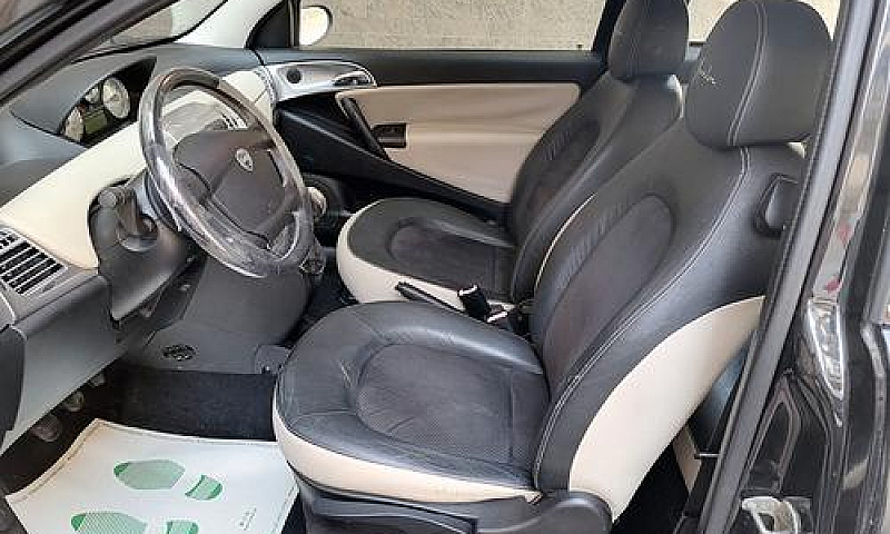 Lancia Ypsilon 1.2 B...