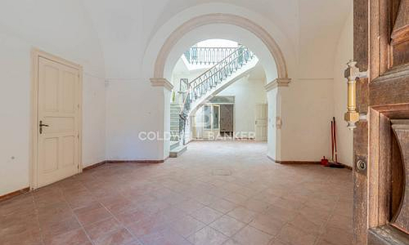 Palazzo - Martina Fr...