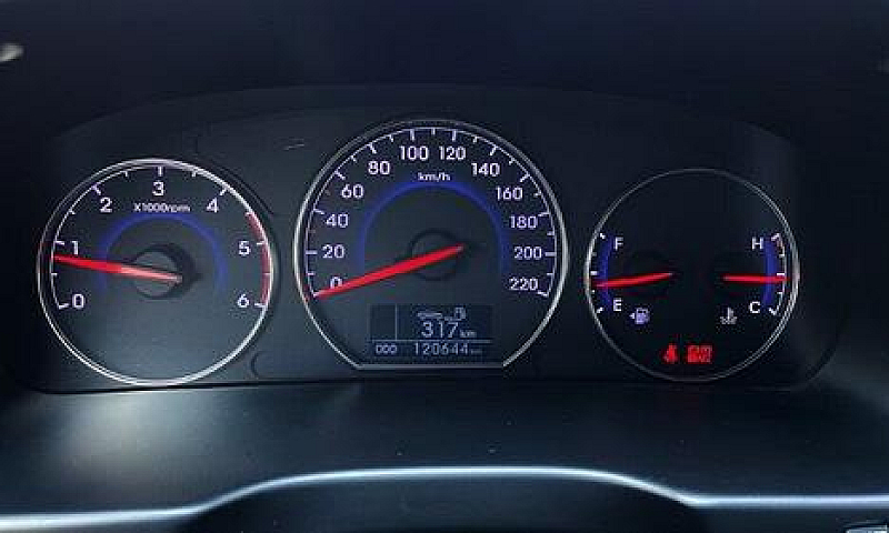Hyundai Santa Fe 2.2...