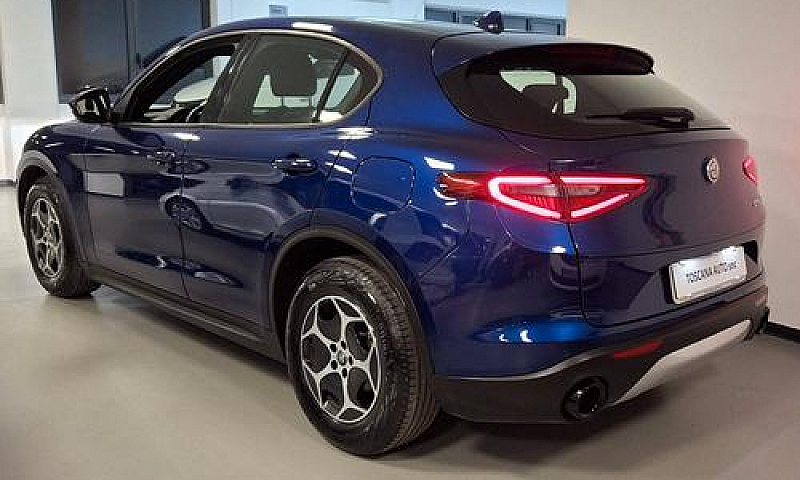 Alfa Stelvio 2.2 Tur...