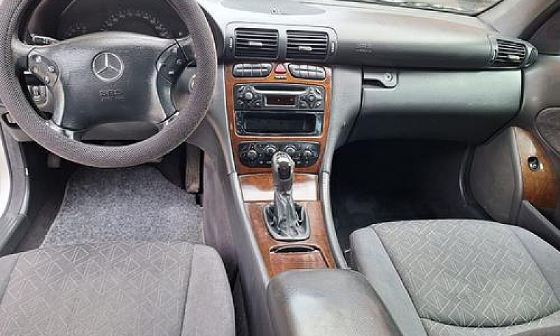 Mercedes Benz 220 Cd...