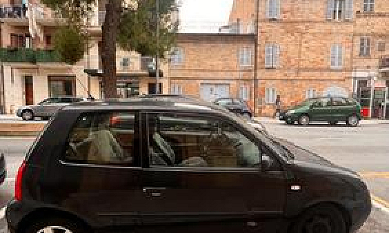 Volkswagen Lupo...