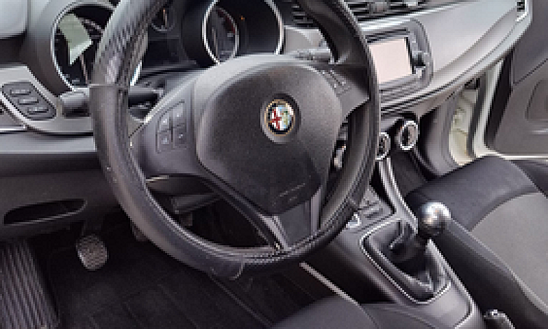 Alfa Romeo Giulietta...