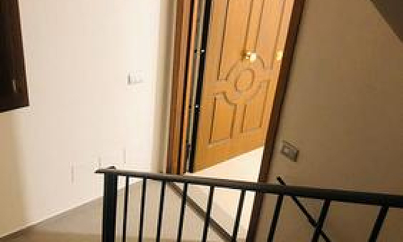 Porzione Di Casa Con...