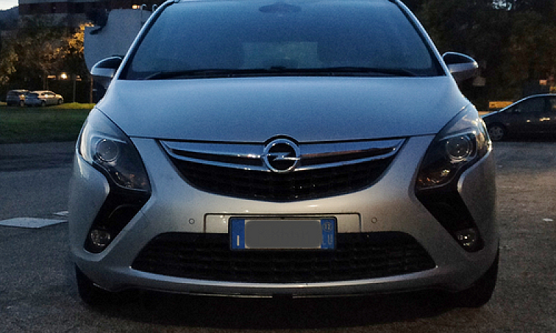 Opel Zafira Tourer C...