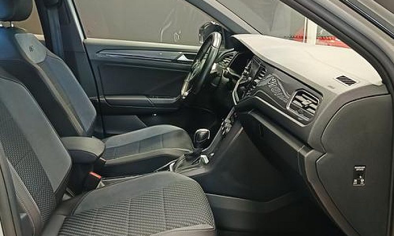 Volkswagen T-Roc 2.0...