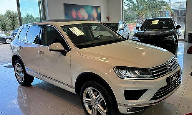 Volkswagen Touareg 3...