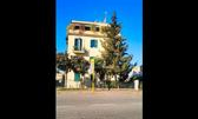 Piccolo Monolocale A...
