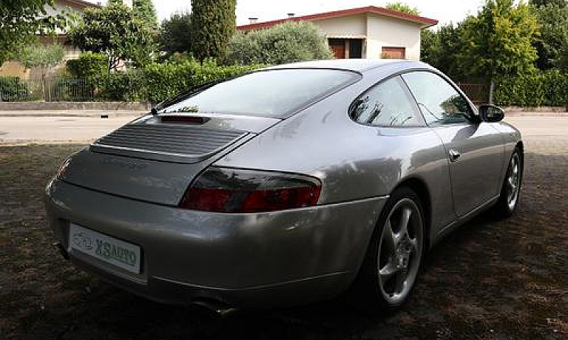 Porsche 911 Carrera ...
