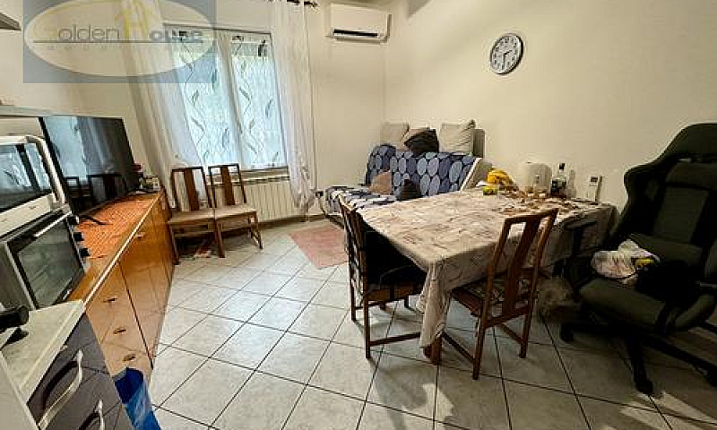 Bilocale In Zona Cen...