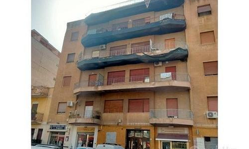 Piazza Torrelunga Ri...