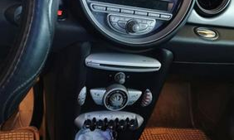 Mini Cooper...