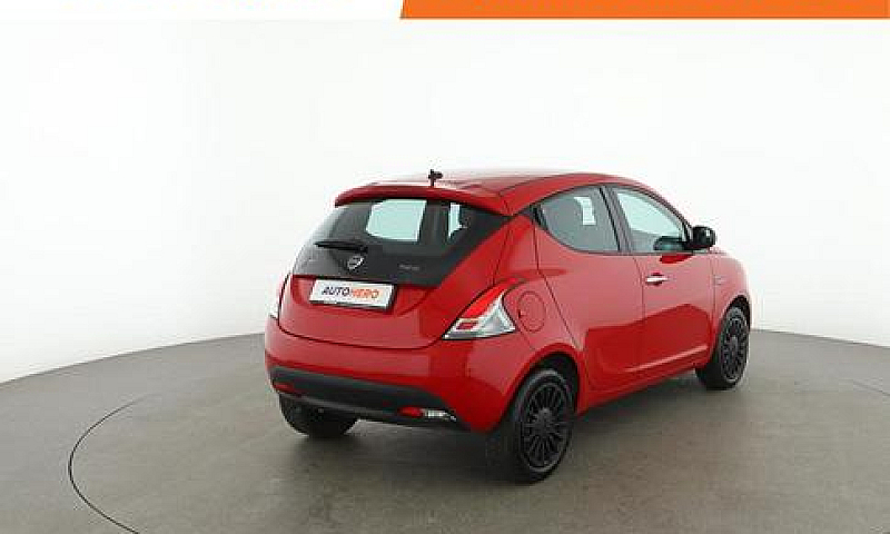 Lancia Ypsilon Lp441...