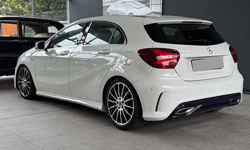 Mercedes Benz A 220 ...
