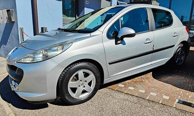 Peugeot 207 1.4 Vti ...