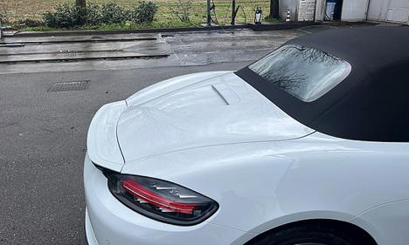 Porsche 718...