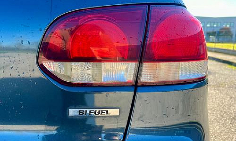 Volkswagen Golf 1.6 ...