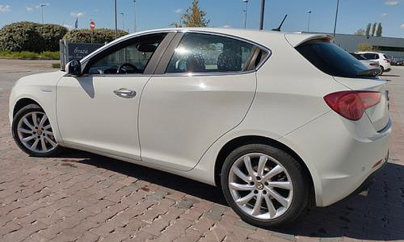 Alfa Romeo Giulietta...