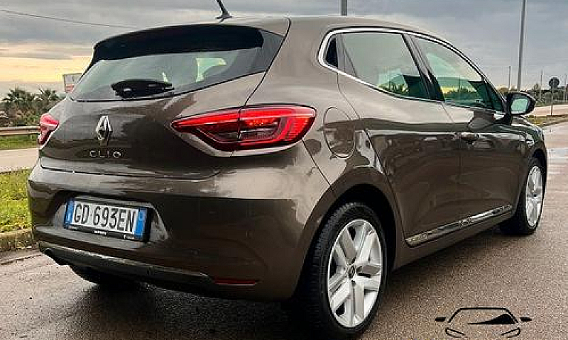 ???? Renault Clio 1....