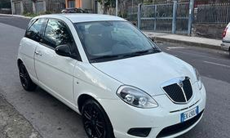 Lancia Ypsilon 1.3 M...