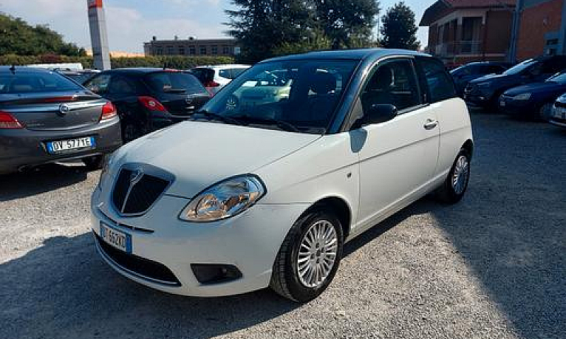 Lancia Ypsilon 1.2 A...