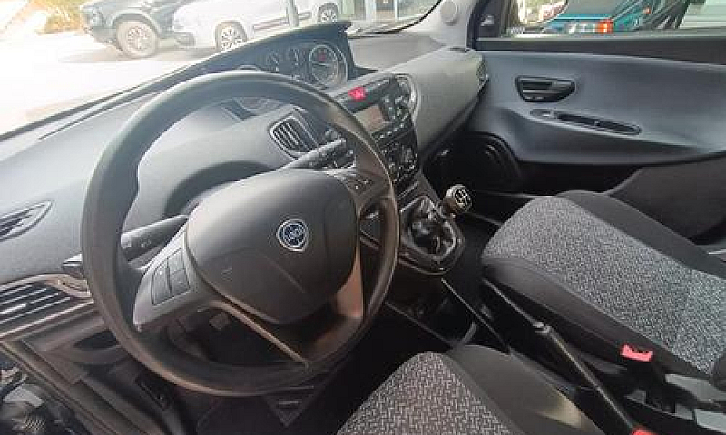 Lancia Ypsilon Gpl E...