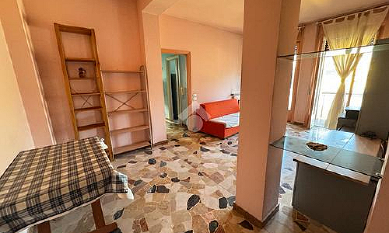 2 Locali A Saronno...