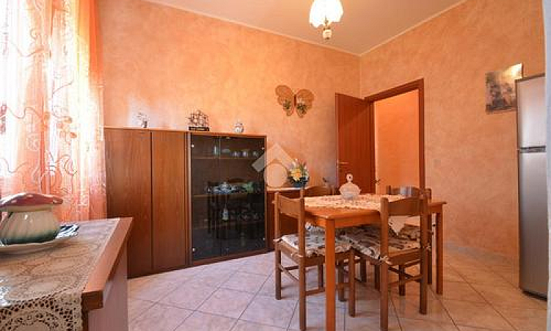 2 Locali A Montesilv...