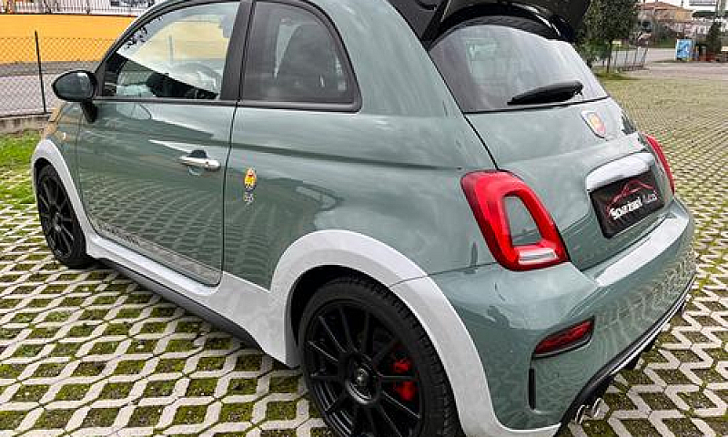Abarth 695 70° Anniv...