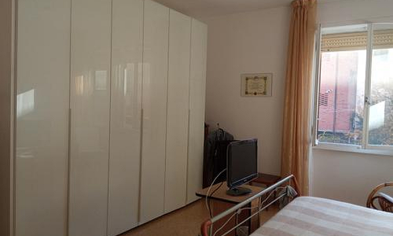 Appartamento In Vend...