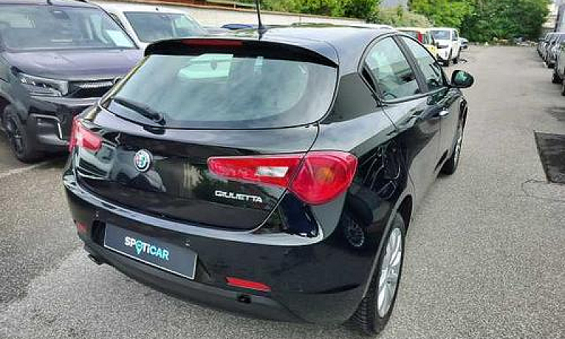 Alfa Romeo Giulietta...