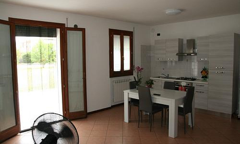 Appartamento Con Gia...